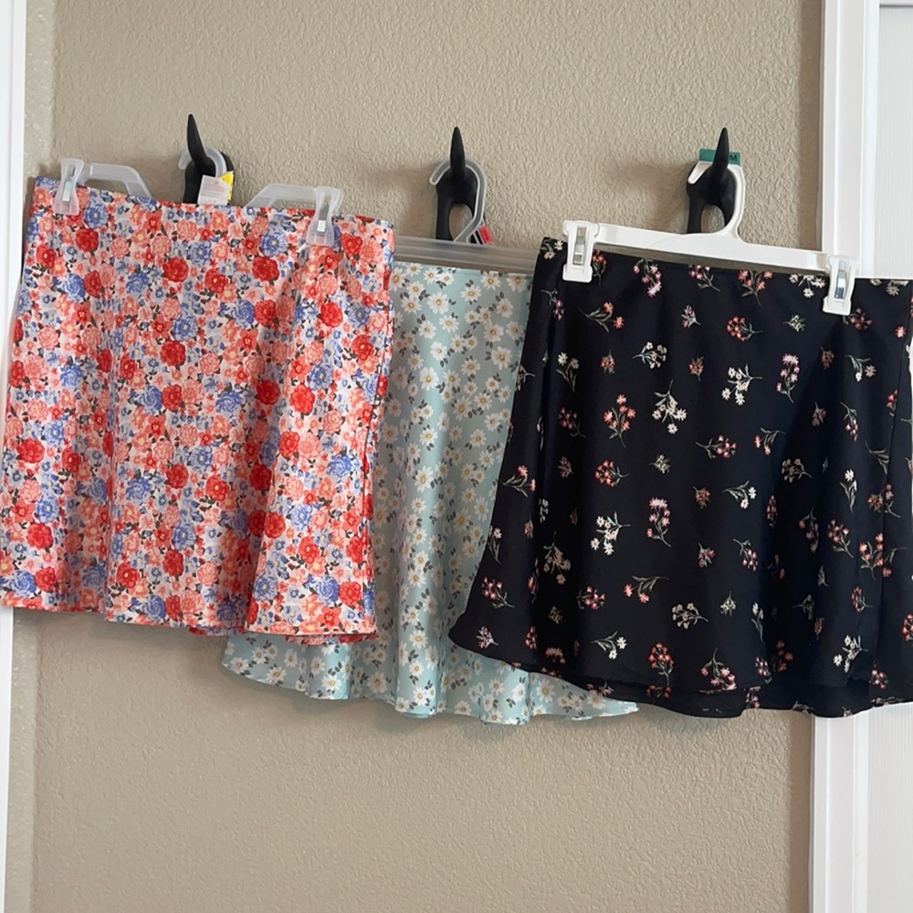 3 mini skirts